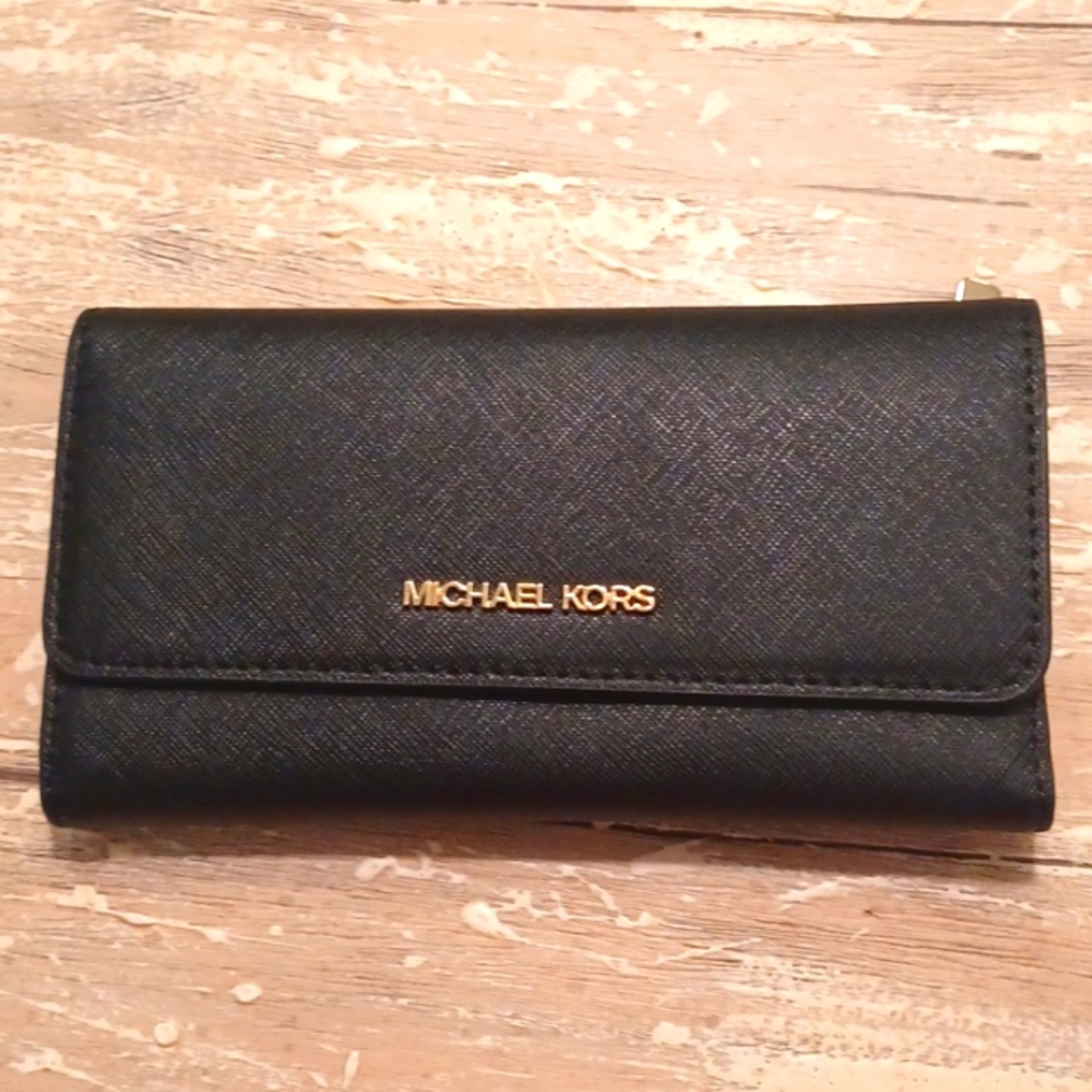 NWT Michael Kors black saffiano leather large jet set bifold travel wallet $278